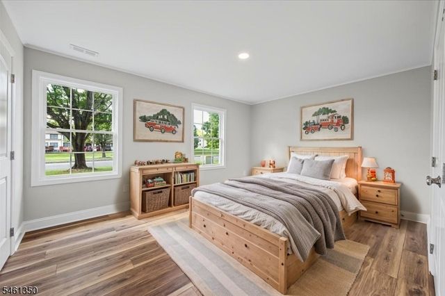 17 Londonderry Dr, Raritan Twp., NJ 08822