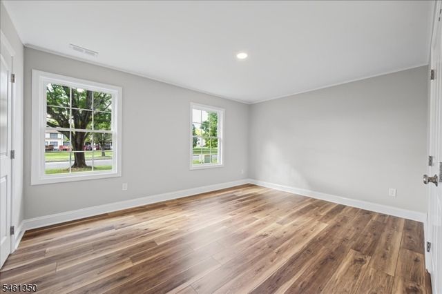 17 Londonderry Dr, Raritan Twp., NJ 08822
