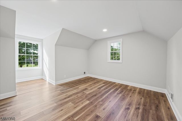 17 Londonderry Dr, Raritan Twp., NJ 08822