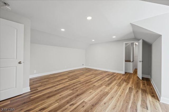 17 Londonderry Dr, Raritan Twp., NJ 08822