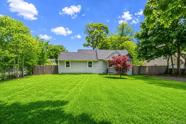113 Huguenot Drive, Mastic Beach, NY 11951