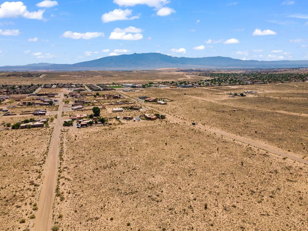 Image 5 of property listing at STARRY SKY Avenue NE, Rio Rancho, NM 87144