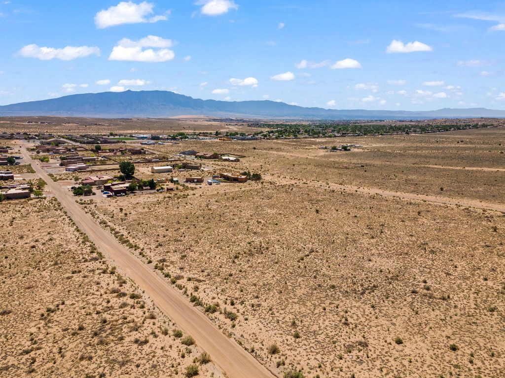 Image 7 of property listing at STARRY SKY Avenue NE, Rio Rancho, NM 87144