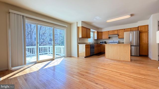 9407 VAN ARSDALE DR, Vienna, VA 22181