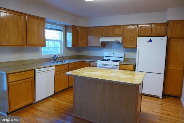 9407 VAN ARSDALE DR, Vienna, VA 22181