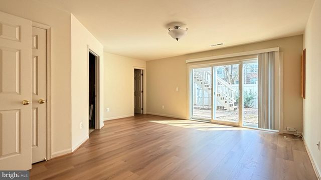 9407 VAN ARSDALE DR, Vienna, VA 22181