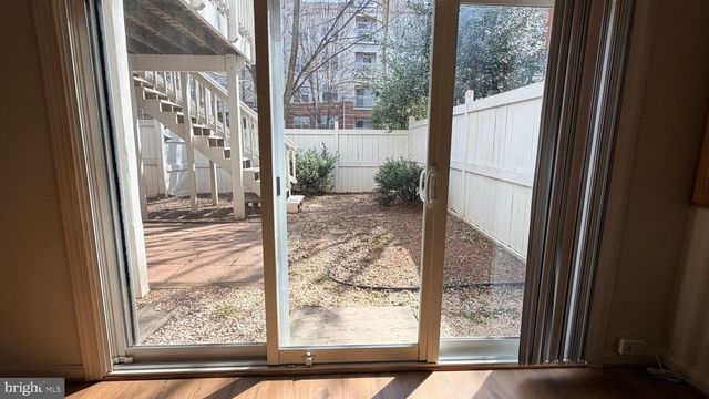 9407 VAN ARSDALE DR, Vienna, VA 22181