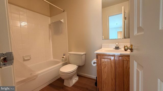 9407 VAN ARSDALE DR, Vienna, VA 22181