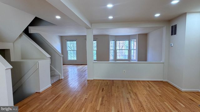 9407 VAN ARSDALE DR, Vienna, VA 22181