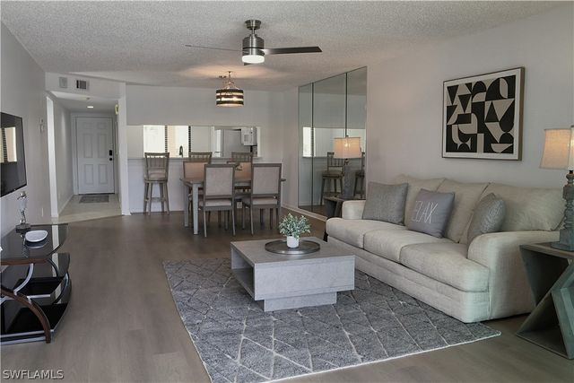 5708 Deauville CIR J203, Naples, FL 34112