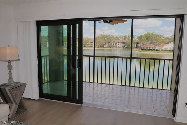 5708 Deauville CIR J203, Naples, FL 34112