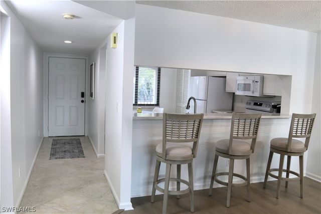 5708 Deauville CIR J203, Naples, FL 34112