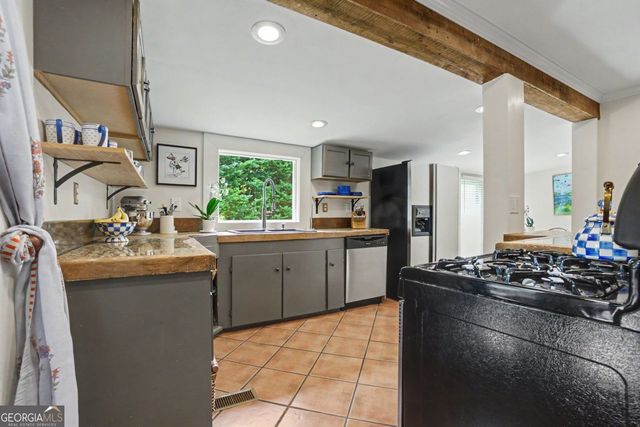 4010 Lower Roswell Road, Marietta, GA 30068