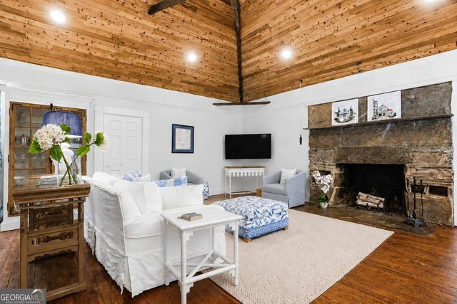 4010 Lower Roswell Road, Marietta, GA 30068