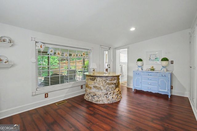 4010 Lower Roswell Road, Marietta, GA 30068