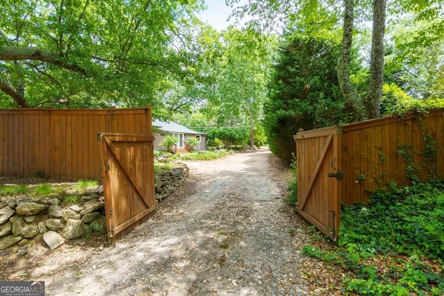 4010 Lower Roswell Road, Marietta, GA 30068