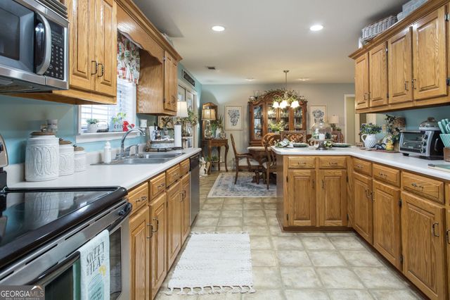 4331 Knotty Pine Lane, Waycross, GA 31503