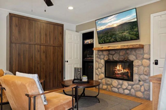 790 Tulip Drive, Green Valley Lake, CA 92341