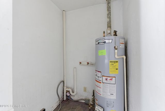 4607 Picadilly Ave, Louisville, KY 40215