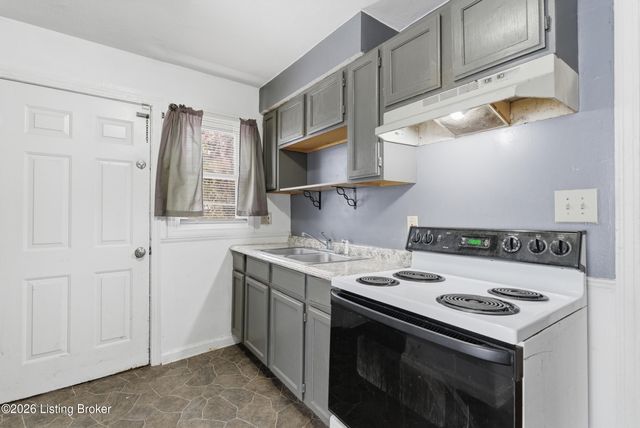 4607 Picadilly Ave, Louisville, KY 40215