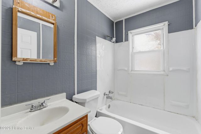 4607 Picadilly Ave, Louisville, KY 40215