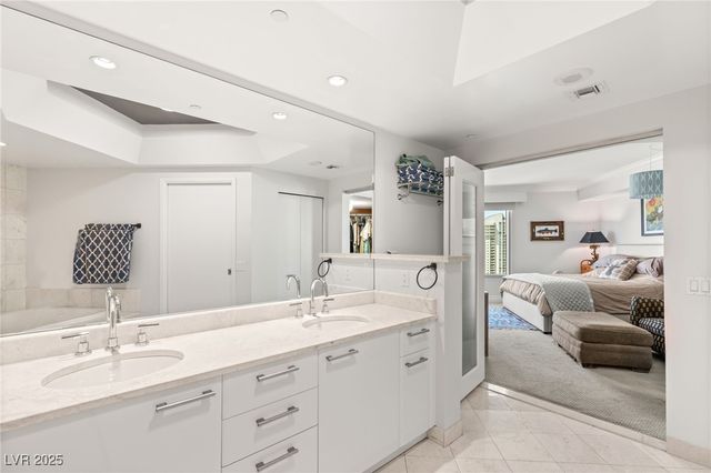 222 Karen Avenue 3305, Las Vegas, NV 89109