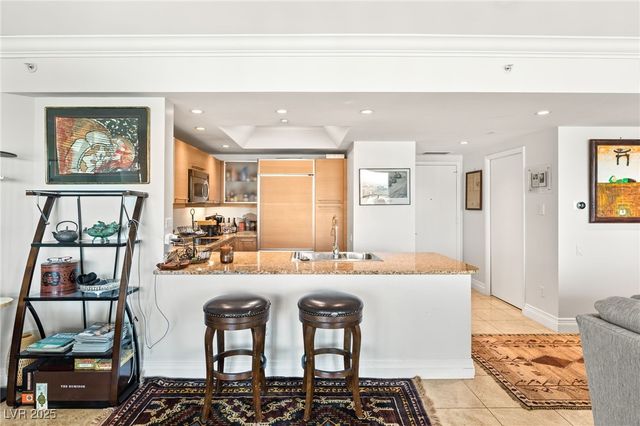 222 Karen Avenue 3305, Las Vegas, NV 89109