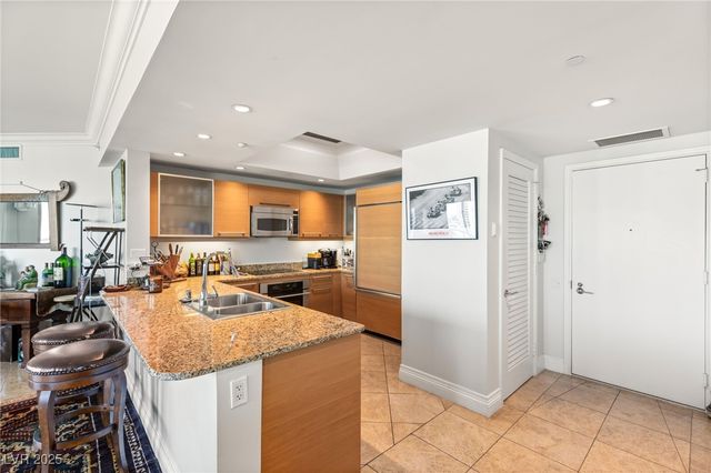 222 Karen Avenue 3305, Las Vegas, NV 89109