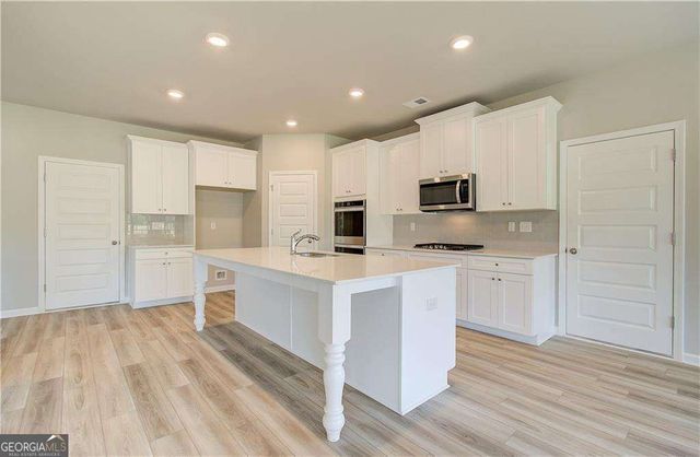 140 Haverling Pass, Hampton, GA 30228