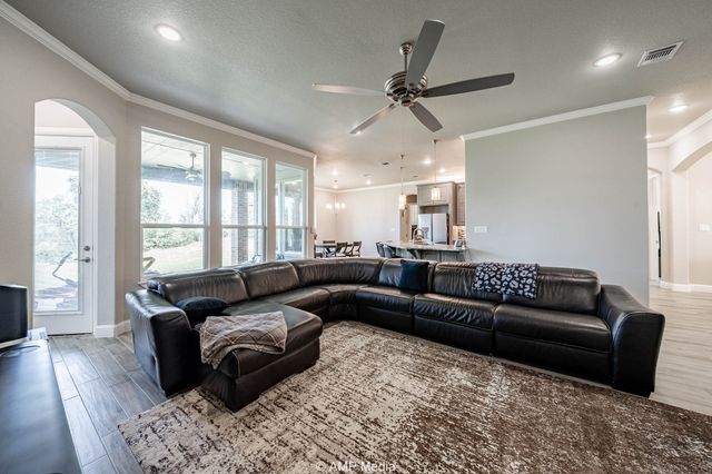 408 Lake Arbor Drive, Weatherford, TX 76088