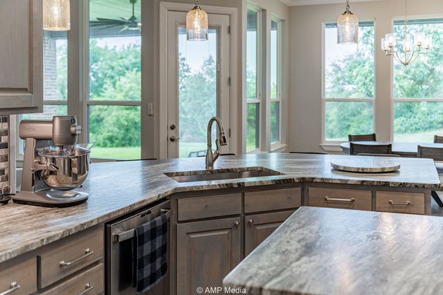 408 Lake Arbor Drive, Weatherford, TX 76088