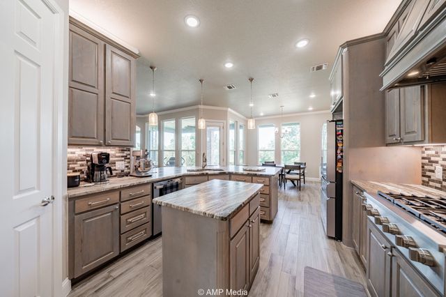 408 Lake Arbor Drive, Weatherford, TX 76088