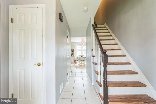 12 PLEASANT VIEW DR, Burlington, NJ 08016