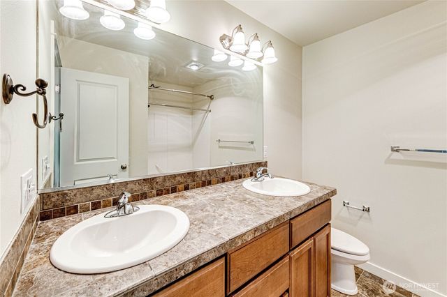 21914 78th Place W, Edmonds, WA 98026