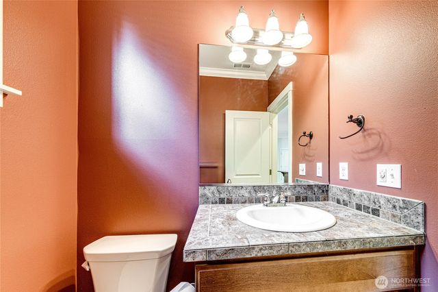 21914 78th Place W, Edmonds, WA 98026