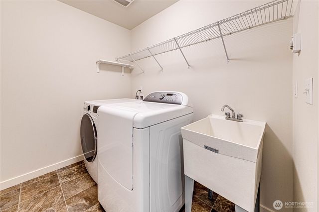 21914 78th Place W, Edmonds, WA 98026