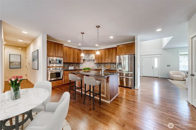 21914 78th Place W, Edmonds, WA 98026