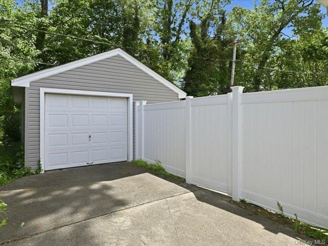 955 Bruce Drive, Wantagh, NY 11793