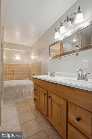 1725 SOUTH ST, Philadelphia, PA 19146