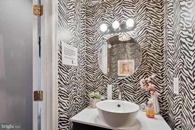 1725 SOUTH ST, Philadelphia, PA 19146