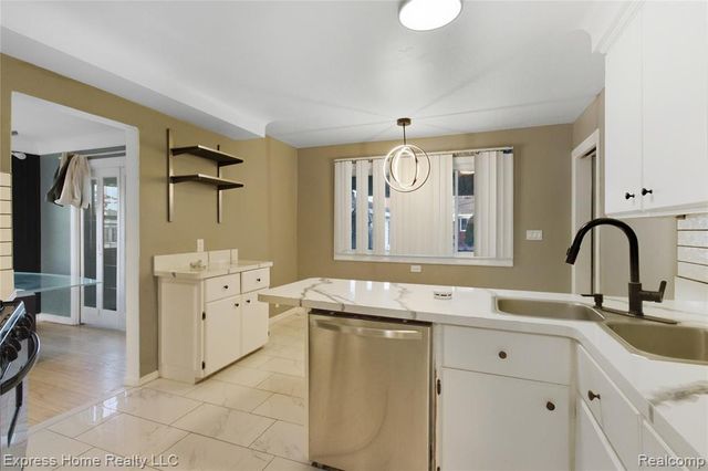 11085 Busch Avenue, Warren, MI 48089