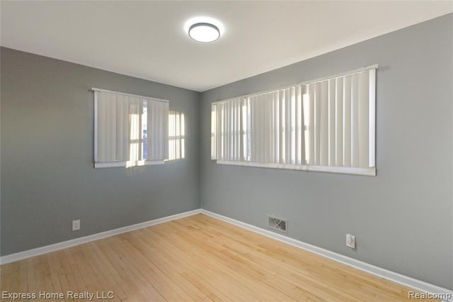 11085 Busch Avenue, Warren, MI 48089