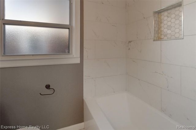 11085 Busch Avenue, Warren, MI 48089