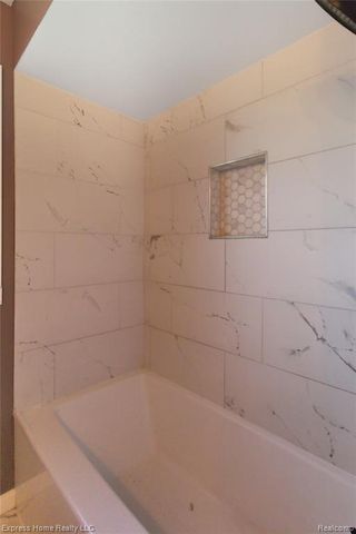 11085 Busch Avenue, Warren, MI 48089