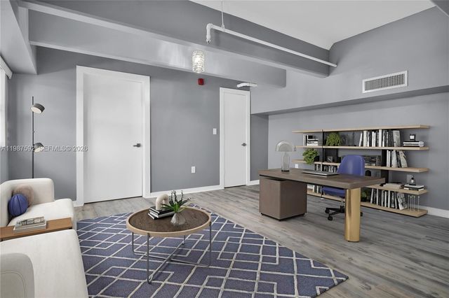 4332 Collins Ave 201, Miami Beach, FL 33140