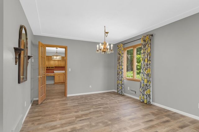 13513 Colfax Avenue S, Burnsville, MN 55337