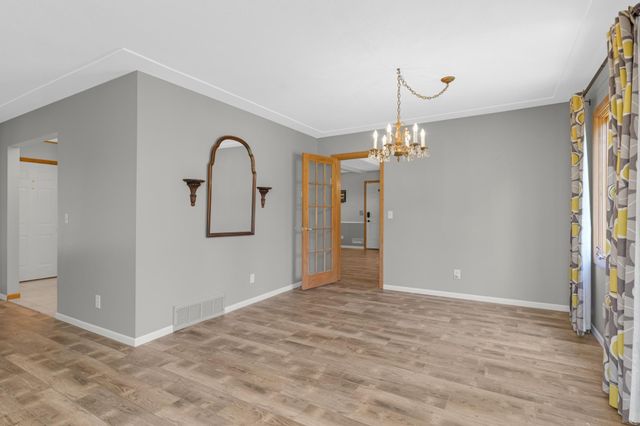 13513 Colfax Avenue S, Burnsville, MN 55337