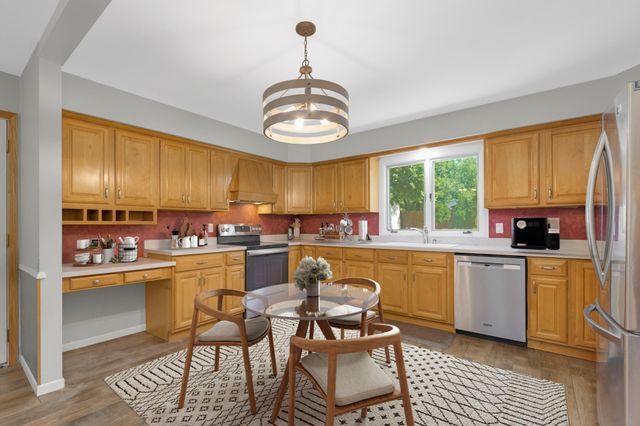 13513 Colfax Avenue S, Burnsville, MN 55337