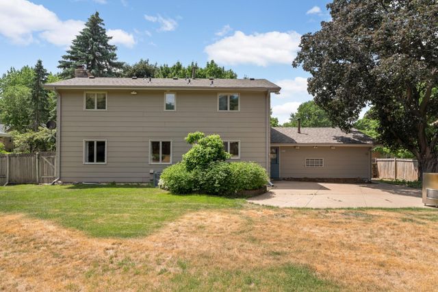 13513 Colfax Avenue S, Burnsville, MN 55337