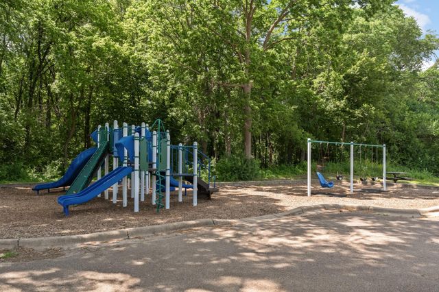 13513 Colfax Avenue S, Burnsville, MN 55337